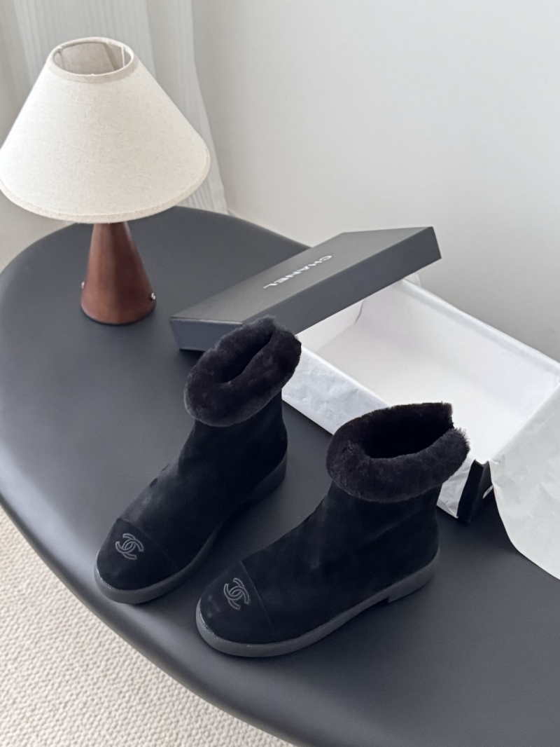 Ch**el boots